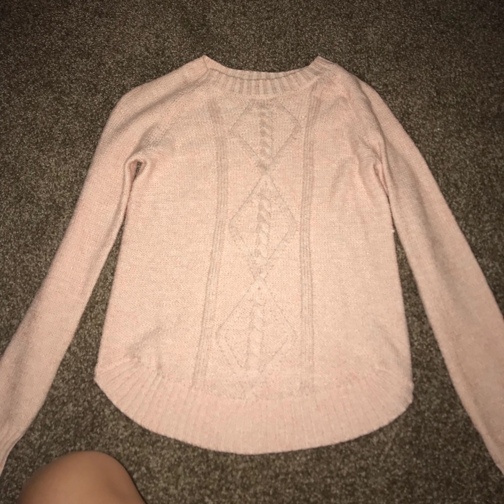 only worn once!basic light pink cable knit sweater